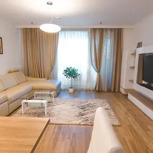 Hauptbahnhof Arsenal Apartamento